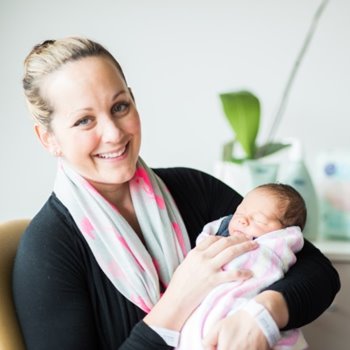 Mater Mothers’ first aid for babies course proves popular with new parents